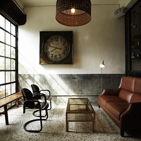 Your Fun Apartment Tainan Exteriör bild