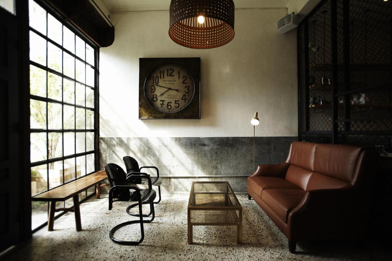 Your Fun Apartment Tainan Exteriör bild